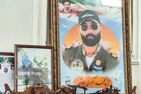 شهید خلبان سرهنگ محمد اکبری روشن شهید خلبان سرهنگ محمد اکبری روشن