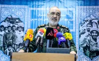 فوتوتیتر/ دفاع مقدس ملت ایران را عزیز کرد