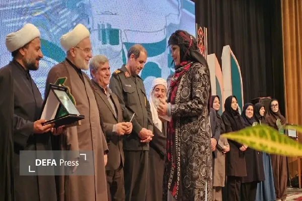 از بانوان برتر کُرد در همایش ملی «بانوی کرد؛ از ریشه‌های تاریخ تا افق‌های نوین» تجلیل شد