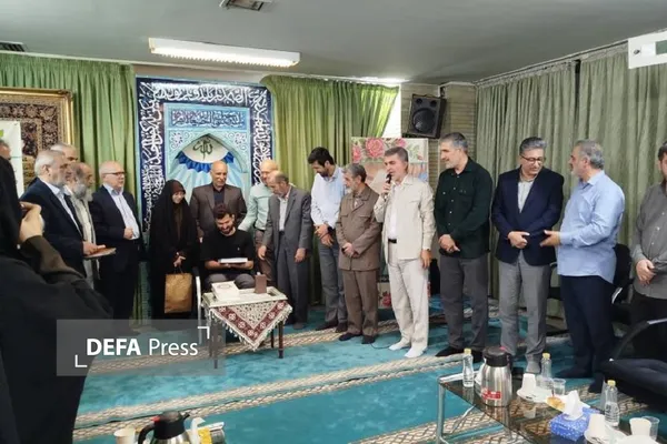 دیدار جامعه قرآنی با جانباز حسین محمدی