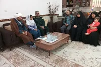 دیدار مدیرکل حفظ آثار دفاع مقدس کهگیلویه و بویراحمد با خانواده شهید «حمزه جهاندیده»