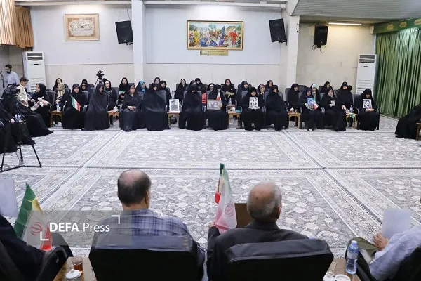 آیت‌الله علم‌الهدی: مقاومت خانواده شهدا، پشتوانه شکست دشمن و دوام انقلاب است/ خون شهدای اقتدار، دشمن را به شکست و ذلت خواهد کشاند