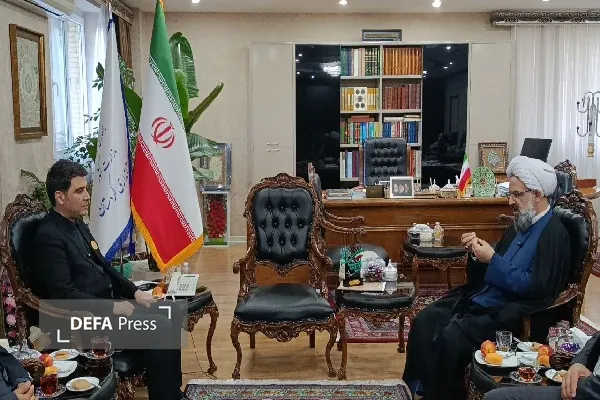 نباید اجازه داد این تصور در جامعه شکل بگیرد که مردم کُرد از ایران جدا هستند