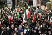سوگوار اما استوار، امیدوار