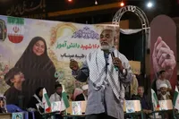 فیلم/ خانواده شهدای میناب در اجتماع شبانه مردم مرکز خراسان شمالی