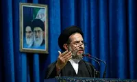 امت اسلام باید از زینب کبری (س) درس بیاموزند/ ماشین جنگ آمریکا و صهیونیست‌ها به گل نشسته است