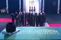 ملک کی اعلیٰ قیادت کا انقلاب اسلامی کے شہید رہبر کو خراجِ عقیدت