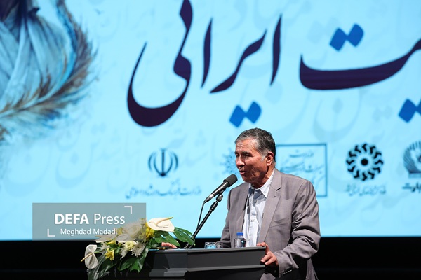 صالحی: شاهنامه حافظ اسطورههای ایرانی است/ ملت دارای حافظه تاریخی در برابر تند باد حوادث از پای درنمیآید صالحی: شاهنامه حافظ اسطورههای ایرانی است/ ملت دارای حافظه تاریخی در برابر تند باد حوادث از پای درنمیآید