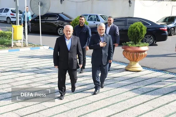 تجدید میثاق معاون پارلمانی رئیس‌جمهور با آرمان‌های شهدا در بدو ورود به مازندران