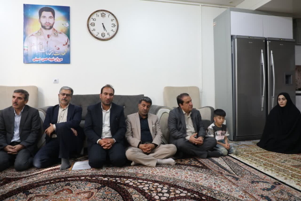 کرمی: صلابت خانواده‌های شهدا، موشکی سهمگین بر قلب استکبار است