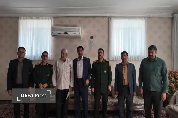 دیدار مدیرکل حفظ آثار و نشر ارزش‌های دفاع مقدس ومقاومت ایلام با جانباز ۷۰ درصد «نظر آسا»