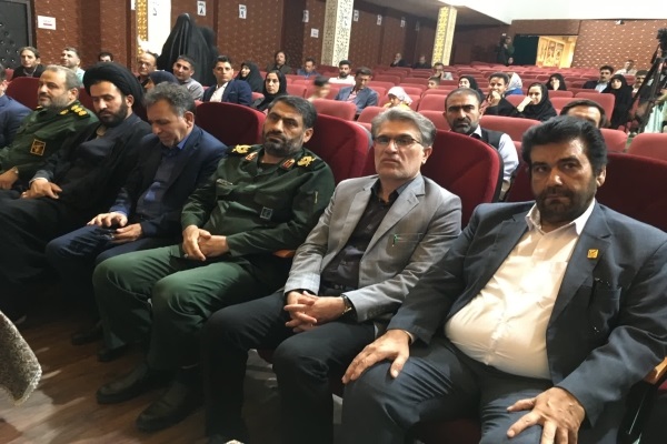 محفل «شعر، شهدا، جهاد و مقاومت» در خرم‌آباد برگزار شد