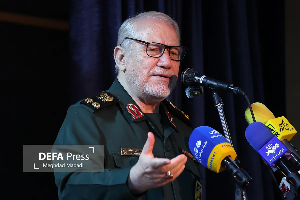 Генерал-лейтенант Сафави: нанесение тяжёлого ущерба американским базам / враги потерпели поражение перед Ираном Генерал-лейтенант Сафави: нанесение тяжёлого ущерба американским базам / враги потерпели поражение перед Ираном